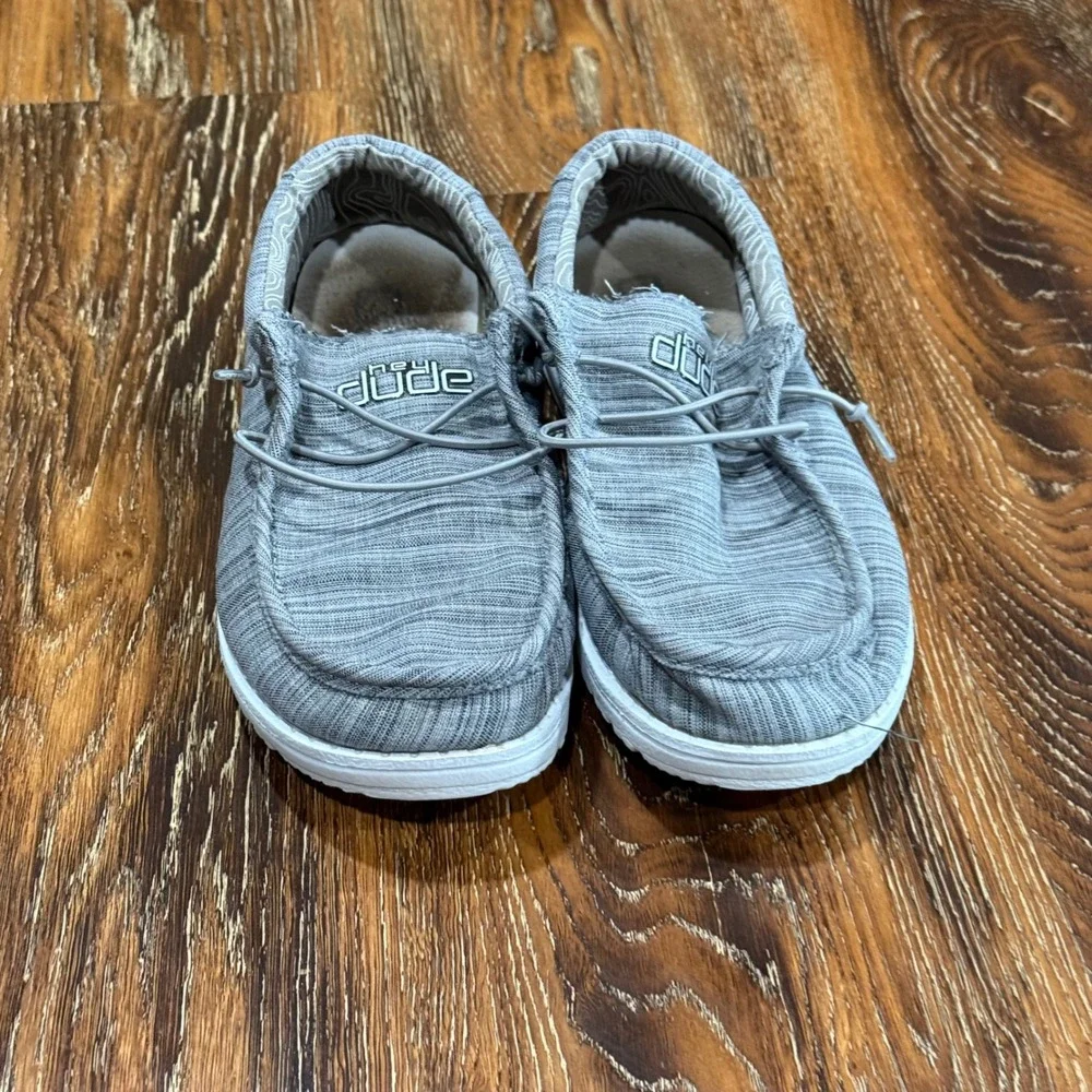 Hey Dude Wally Youth Linen Stone Grey Slip On Loafers Shoes 130130704 Size 5Y 6L